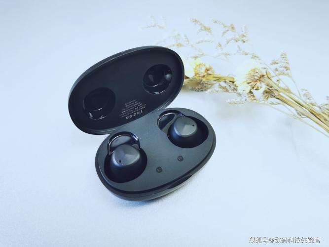音質(zhì)一流,這款充滿(mǎn)科技感的jeet真無(wú)線(xiàn)藍(lán)牙耳機(jī)超乎意外
